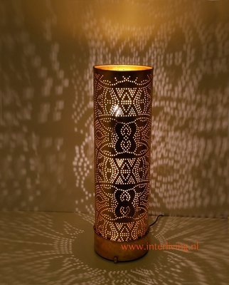 oosterse vloerlamp of staande lamp met filigrain gaatjes patronen van metaal - vintage goud look - meerdere maten oosterse vloerlamp of staande lamp met filigrain gaatjes patronen van metaal - vintage goud look - meerdere maten