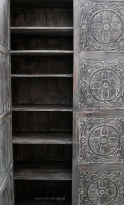 hoge garderobekast - mangohout - antique (grey) washed - met houtsnijwerk