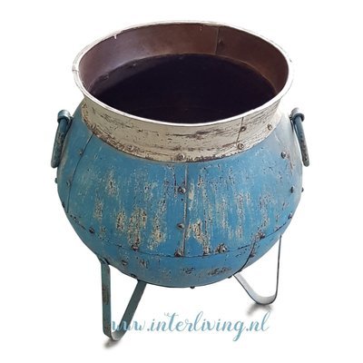 vintage verweerde metalen grote hang pot XL of tuimelkruik in verweerde look ijzeren met houder - oude stijl met roest - blauw wit tinten - handgemaakt uit India