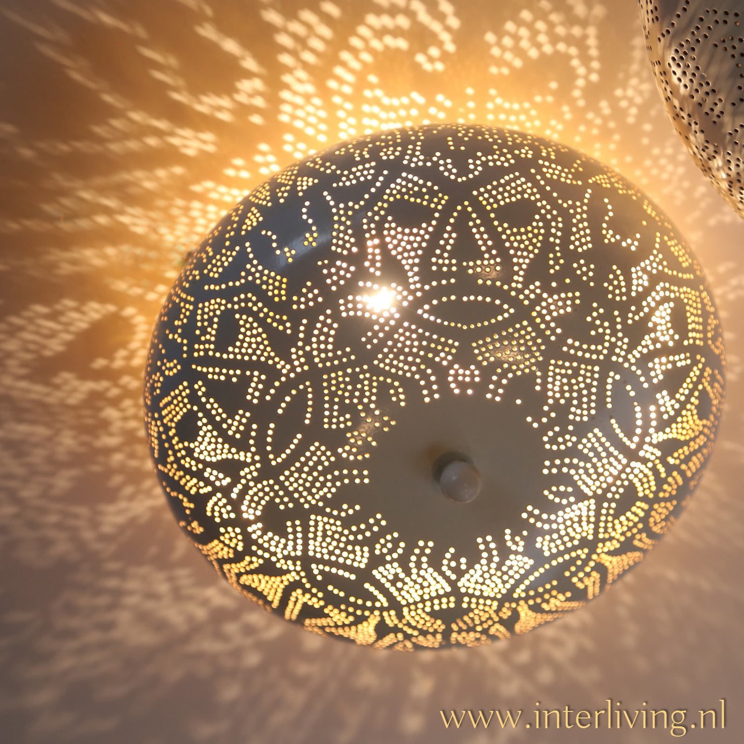 Witte plafondlamp - oosterse filigrain met vintage goud  - doorsnede 25 cm