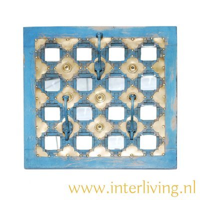 wandgarderobe / oosterse kapstok van vintage mango hout blauw met spiegeltjes en goudkleurig brass metaal lotus met 3 oude haken uit India wandgarderobe / oosterse kapstok van vintage mango hout blauw met spiegeltjes en goudkleurig brass metaal lotus met 3 oude haken uit India