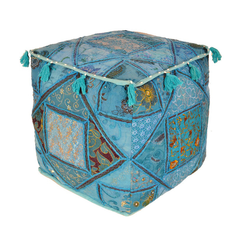 poef blauw 40 x 40 x 40 met kwastjes