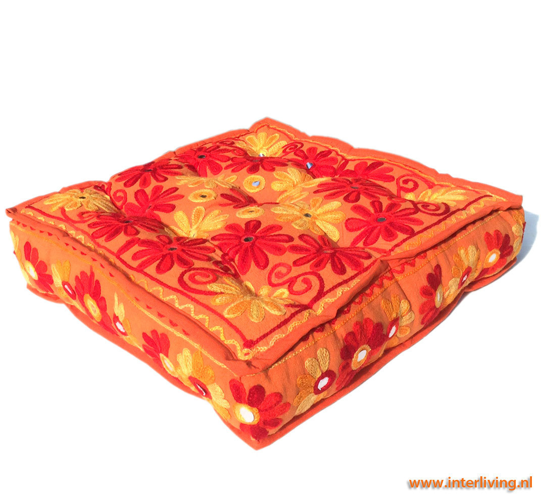 vloerkussen 45 cm - "Indian flowers sunset" oranje met bloemen borduurwerk