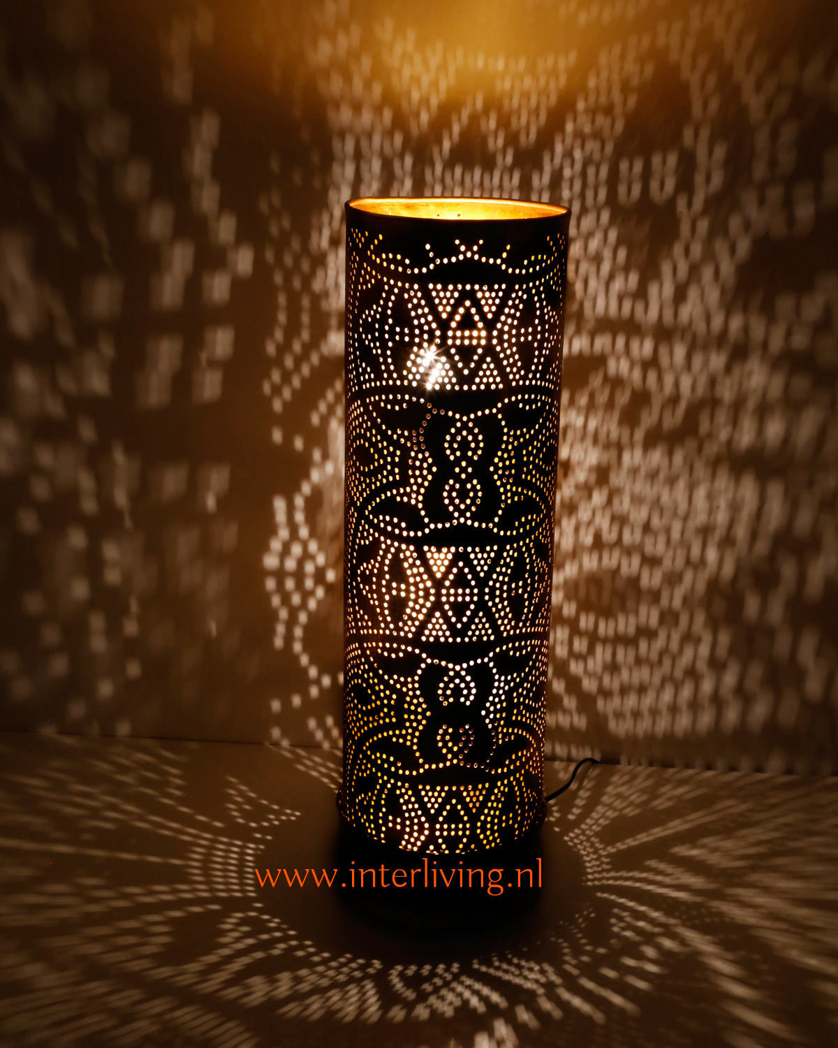 oosterse vloerlamp of staande lamp met filigrain gaatjes patronen van metaal - zwart met goud- diverse maten