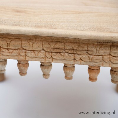 sidetable  "Jodhpur"/ vierkant bijzettafeltje van naturel mangohout met sierlijk houtsnijwerk uit India - woonstijl