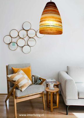 retro 70's hanglamp XL met vintage pop kringen patroon - kleurrijk rood, oranje,  wit mix in mozaïek design - hoog 60 cm /  Ø 39 cm - unieke mid-century modern sfeerverlichting