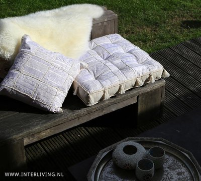 sierkussen Ibiza wit met patchwork patronen uit India
