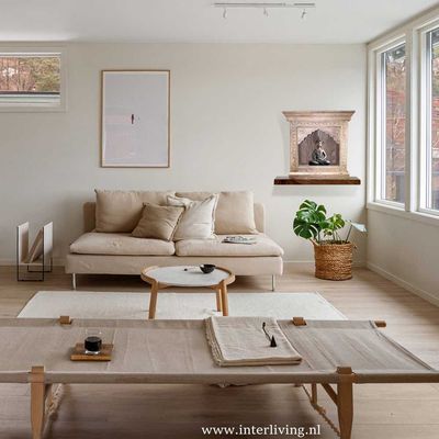 altaar kast van naturel mangohout - huisaltaar met boogje &amp; gekerfd houtsnijwerk
