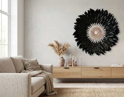 ronde zwart veren decoratie - cirkel met kralen & witte schelpen - Nordic Boho Bali Dreams Boho muur of wandhanger