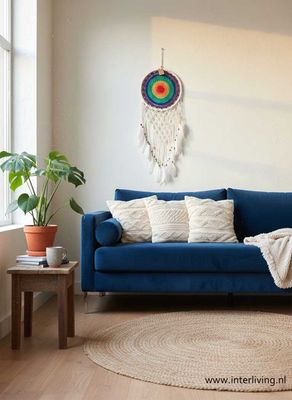 dromenvanger regenboog met witte veertjes en kralen - macramé gehaakt - 88 x 30 cm