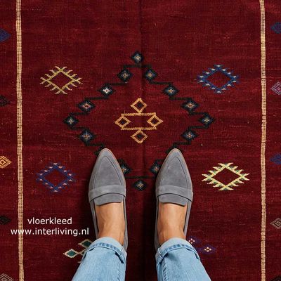 Marokkaans kelim kleed - warm rood met gekleurde abstracte motieven