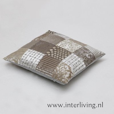 sierkussen zilver - taupe - velvet patchwork - 45 * 45 cm