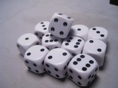 16mm d6 Opaque - White / Black