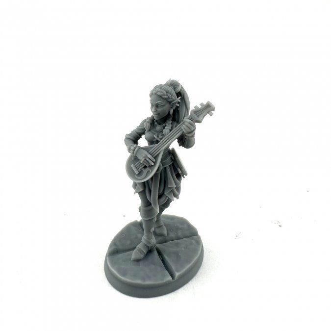 Bones USA Dungeon Dwellers: Ryelle Rainheather, Elf Bard (Alternate Sculpt)