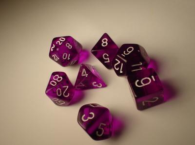 Polyhedral 7-die RPG Set: Translucent, Purple / White (Chessex)