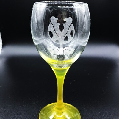 Etched 10oz wine glass with yellow stem - Plant Etched 10oz wine glass with yellow stem - Plant