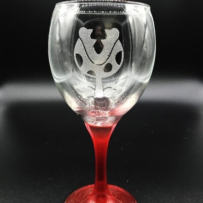 Etched 10oz wine glass with red stem - Plant Etched 10oz wine glass with red stem - Plant