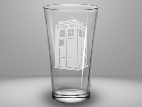 Etched 16oz pub glass - Tardis