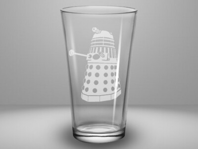 Etched 16oz pub glass - Dalek