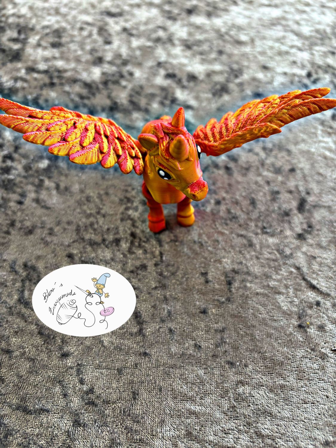 Einhorn mit Flügel rot bronze