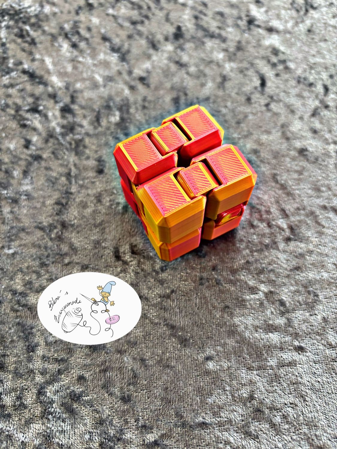 Würfel rot bronze