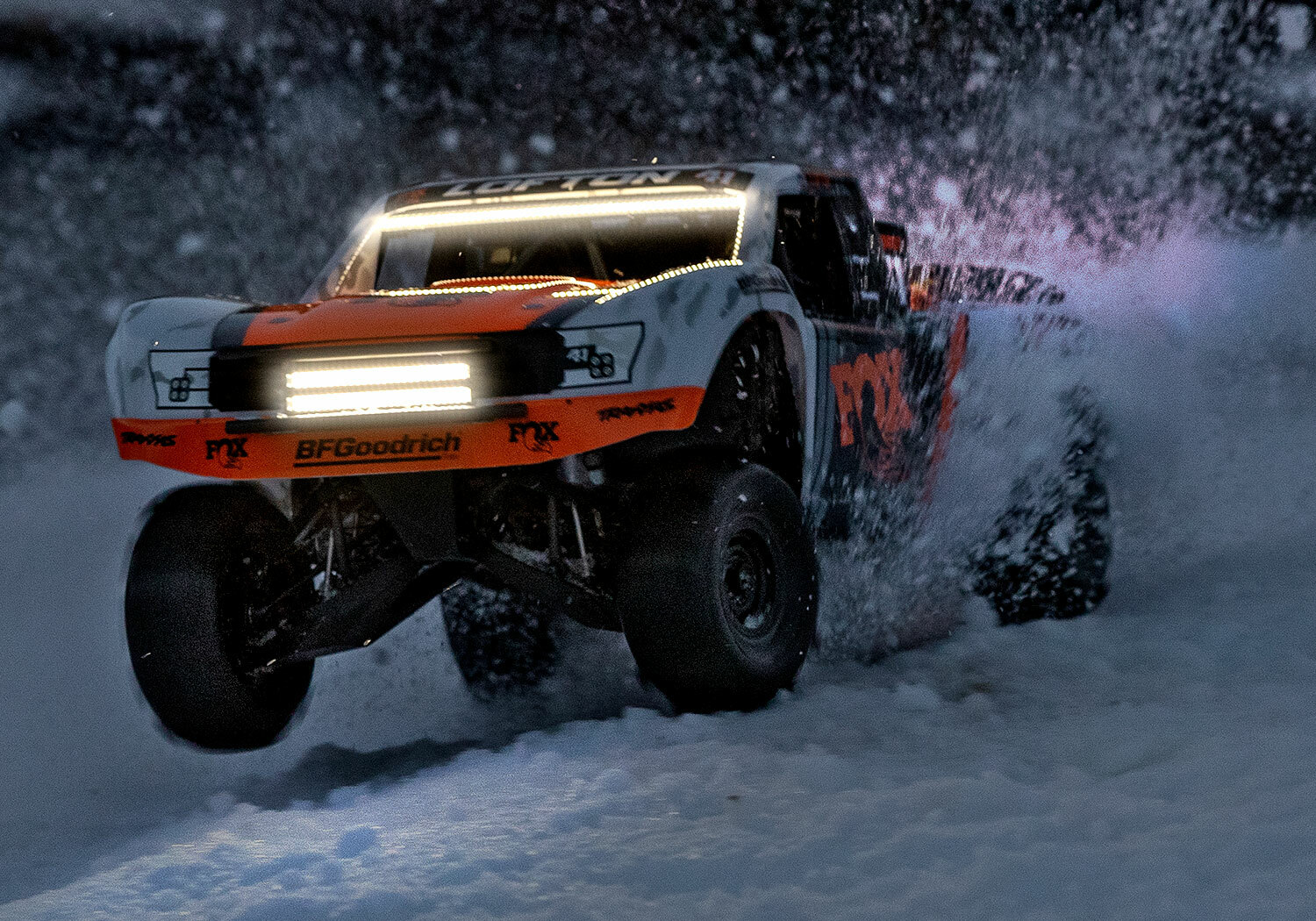 Traxxas UDR Unlimited Desert Racer Pro-Scale™ with Lights (VXL-6S/TQi/No Batt/No Chg) Traxxas UDR Unlimited Desert Racer Pro-Scale™ with Lights (VXL-6S/TQi/No Batt/No Chg)