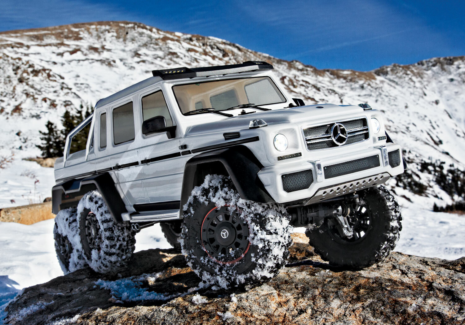 Traxxas TRX-6 Mercedes-Benz G 63 AMG 6x6 (XL-5HV, TQi, LED Lights) (No Battery or Charger) - Special Edition Traxxas TRX-6 Mercedes-Benz G 63 AMG 6x6 (XL-5HV, TQi, LED Lights) (No Battery or Charger) - Special Edition