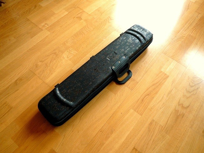 Pouzdro na Erhu