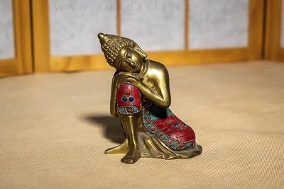 Mosazná Soška Buddha s Hlavou na Koleni 14 cm