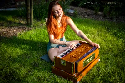 Indická Harmonia & Shruti Boxy