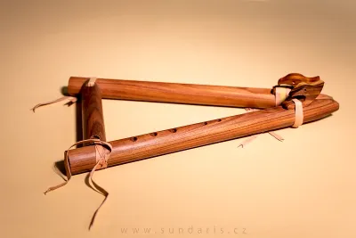 Indiánská Flétna Siyotanka Sundaris Dvojitá
