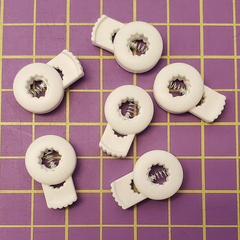 Notions Cord locks white 6 pack