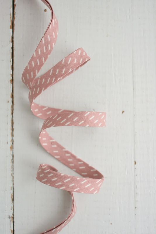 1/2" Double Fold Bias Binding - Cottage Core Rose Pink Dash