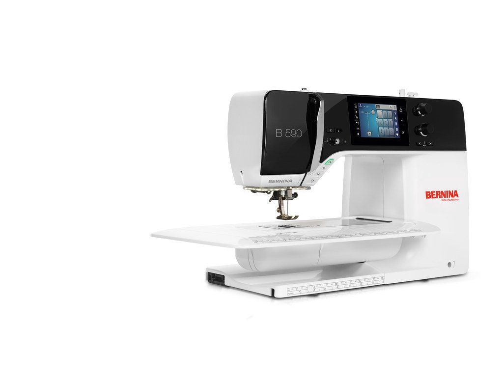 Bernina B590 Sewing Machine