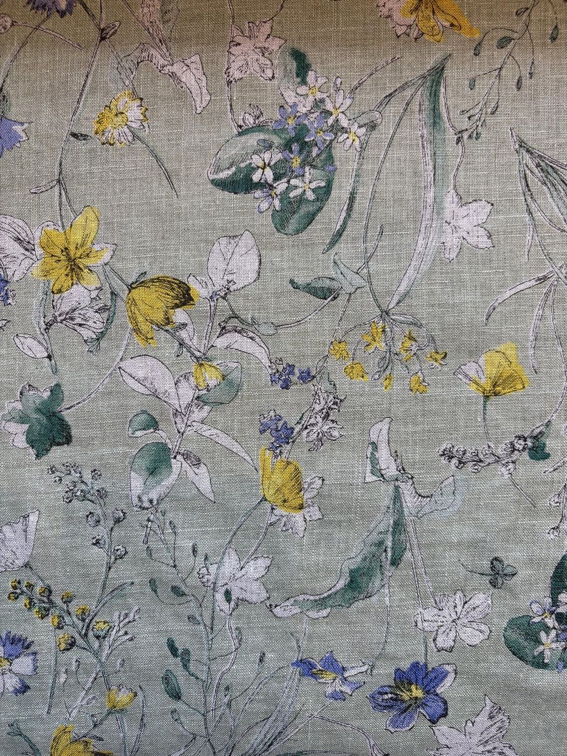 Floral Sketch Linen Print Light Green  Hokkoh