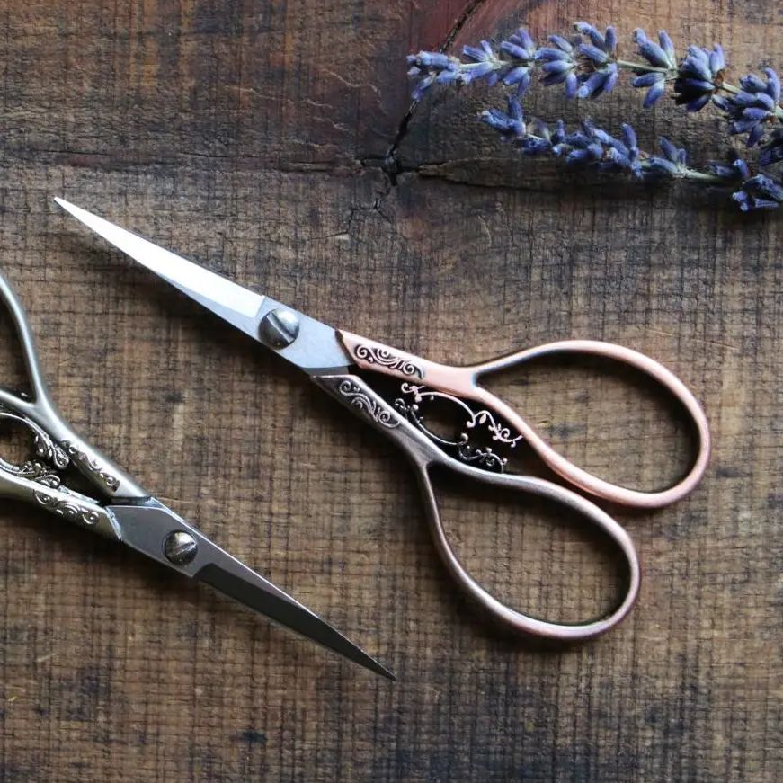 Floral Teardrop Scissor - Copper