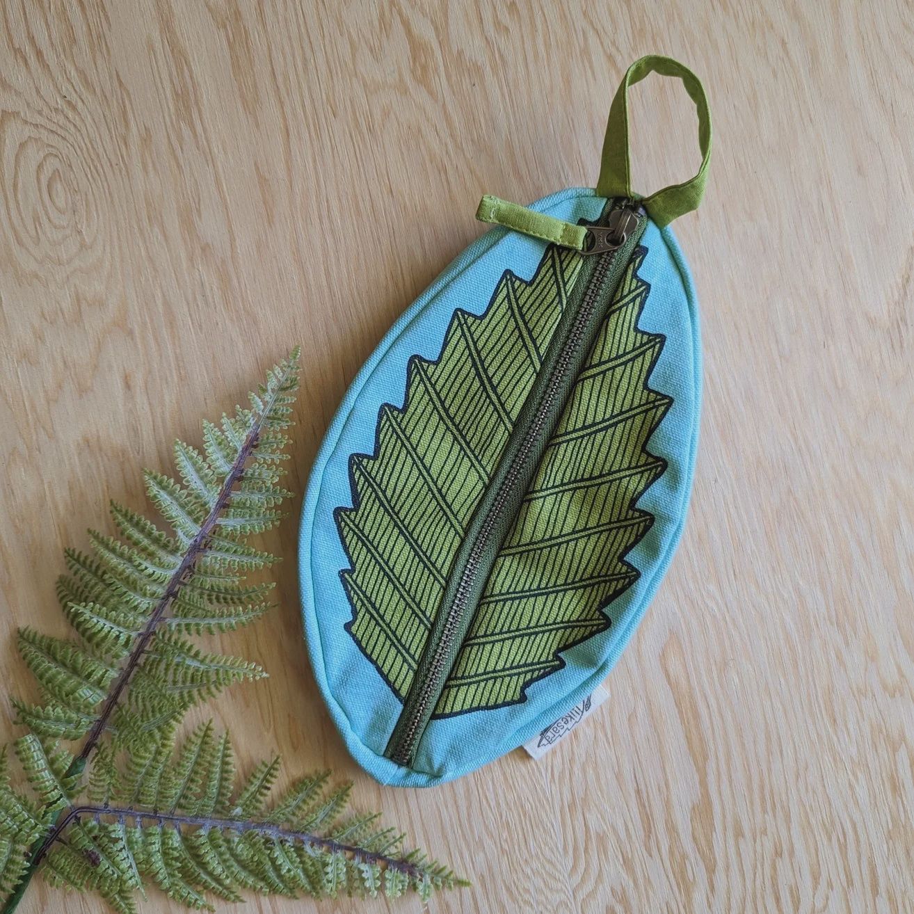 Leaf Zippered Pouch Blue and Green - ilikesara