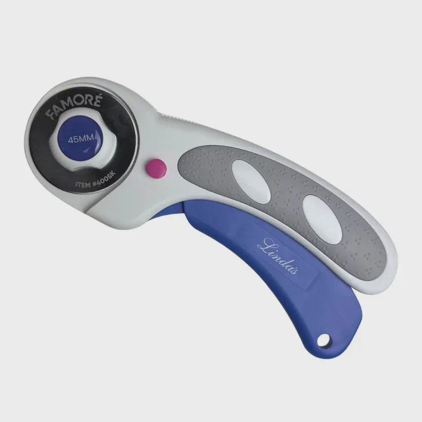 Linda's 45mm Ergonomic Rotary Cutter by Famore