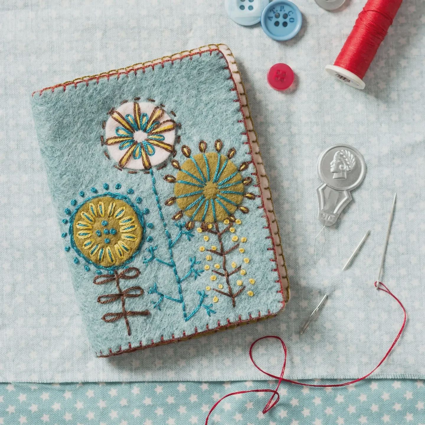 Needle Case Wool Felt Embroidery Kit Corinne Lapierre