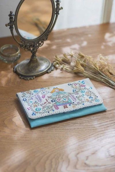 My Story Floral Embroidery Flap Pouch Cosmo Embroidery Kit