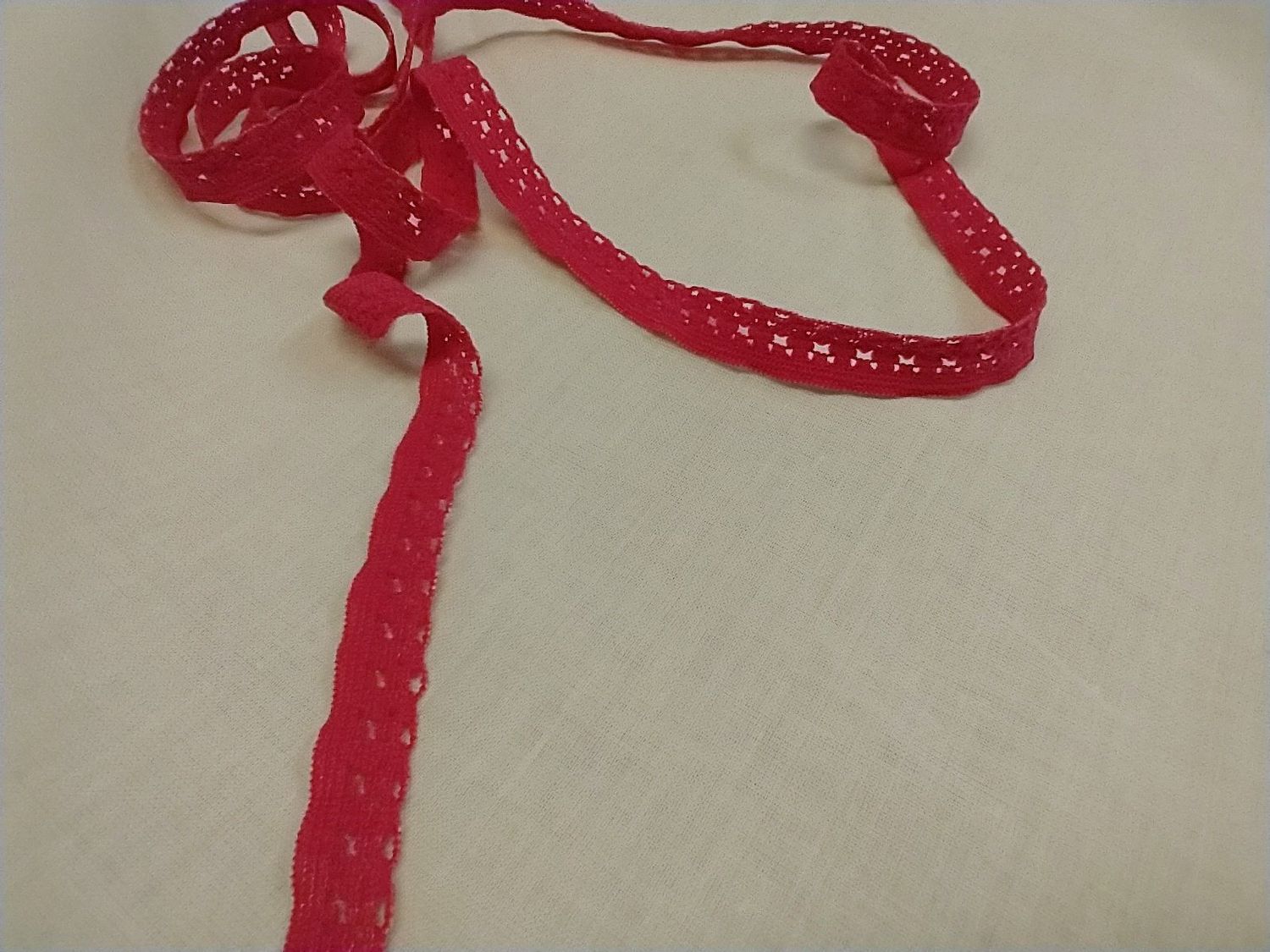 Stretch Lace Hot Pink.38"