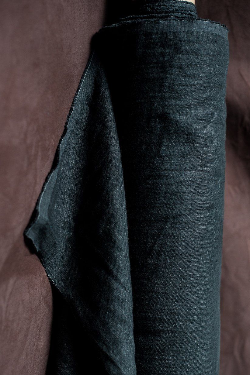 Scrim Black 185 European Linen - Merchant &amp; Mills