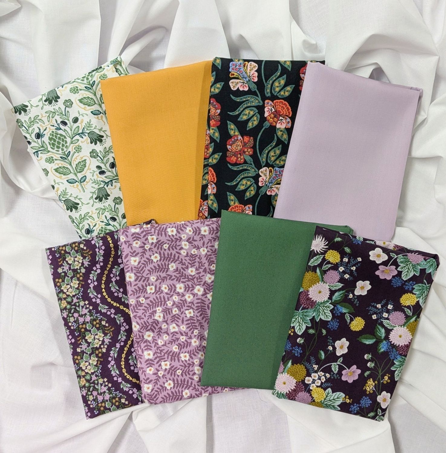 Dahlia Metallic 8pc. Fat Quarter Bundle
