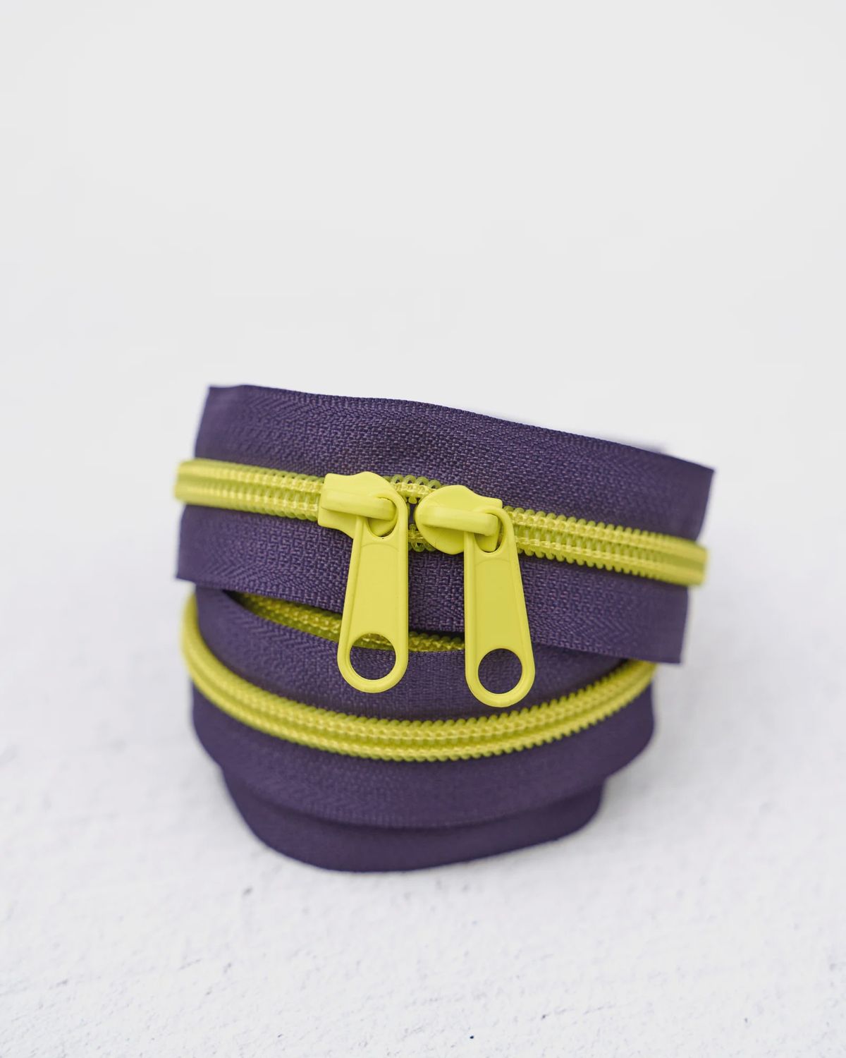Handbag Zipper 40" double Pull, Electric Grape, Renaissance Ribbons