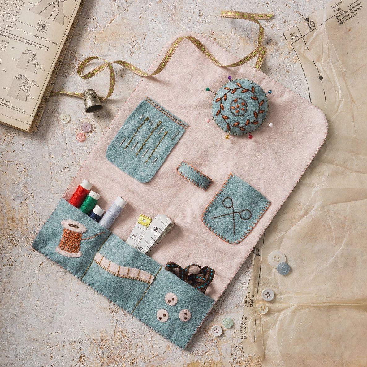 Sewing Roll Wool Felt Embroidery Kit
