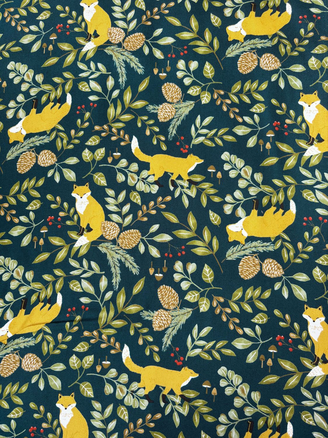 Fall Fox Scatter in Green, Cotton Oxford, Japanese Import