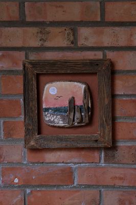 Ceramiczny obraz w drewnianej ramie