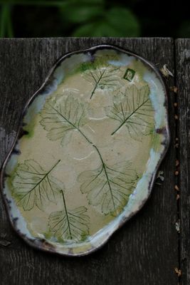 Talerzyk z liśćmi Głogu