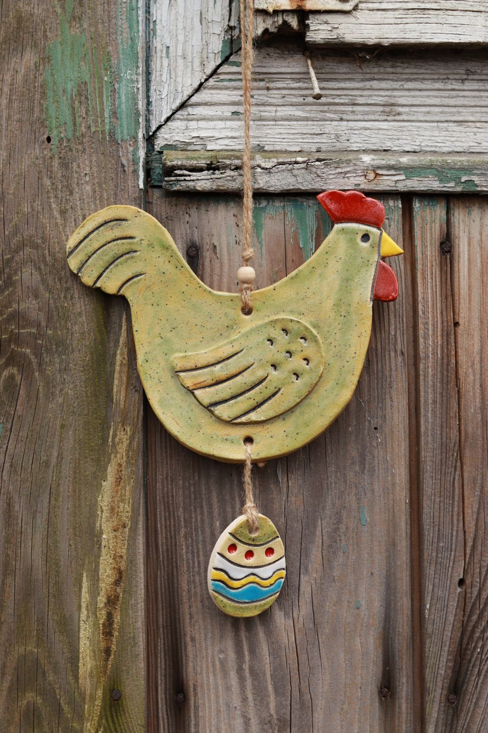 Kura z jajem Zielona