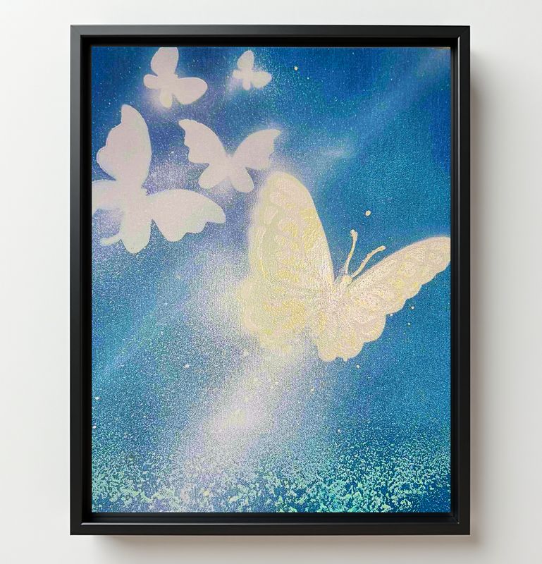 Fly, Dimensions : 31.8 x 39.4 cm | 12.5'' x 15.5''